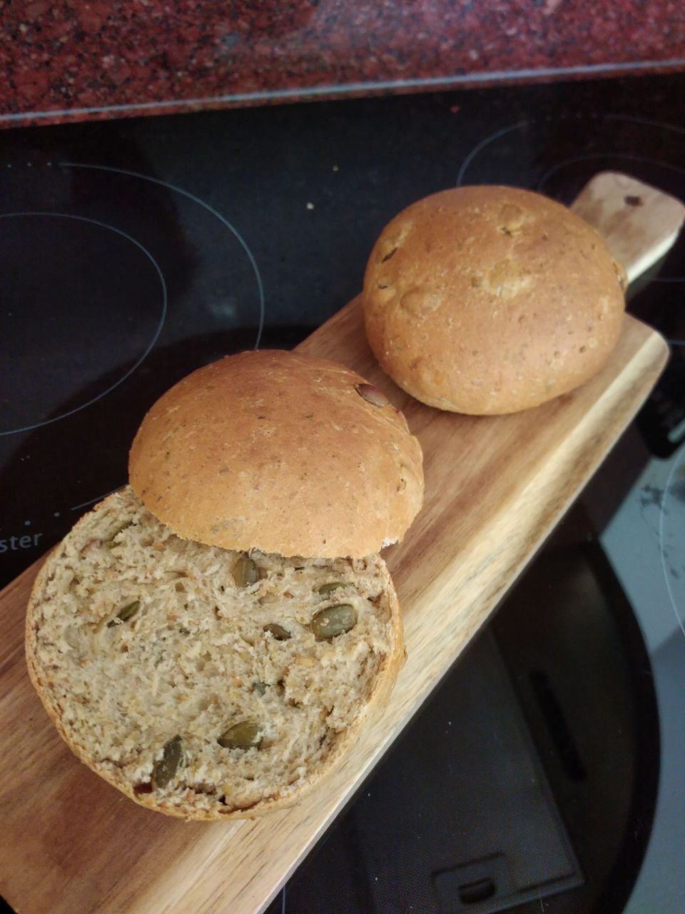 Bolletjes met pitten